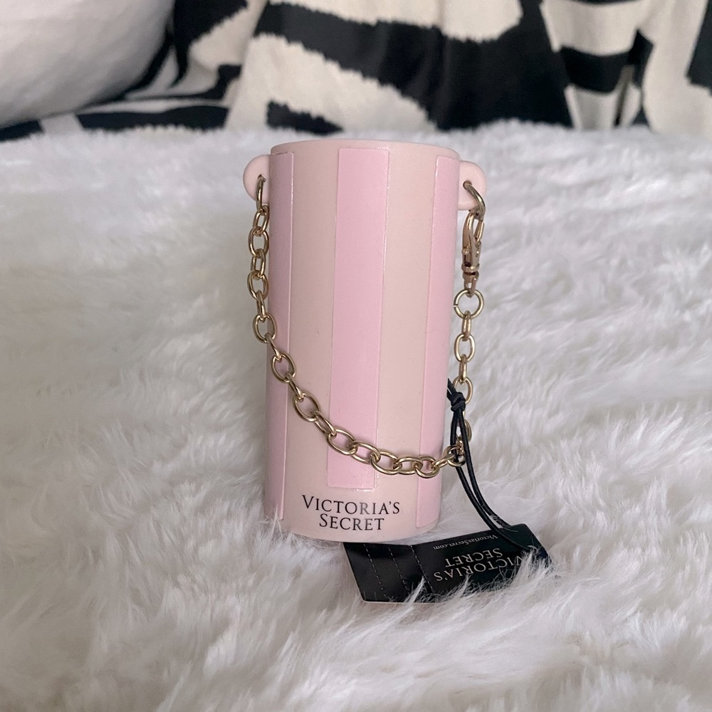 Vs sanitizer spray holder